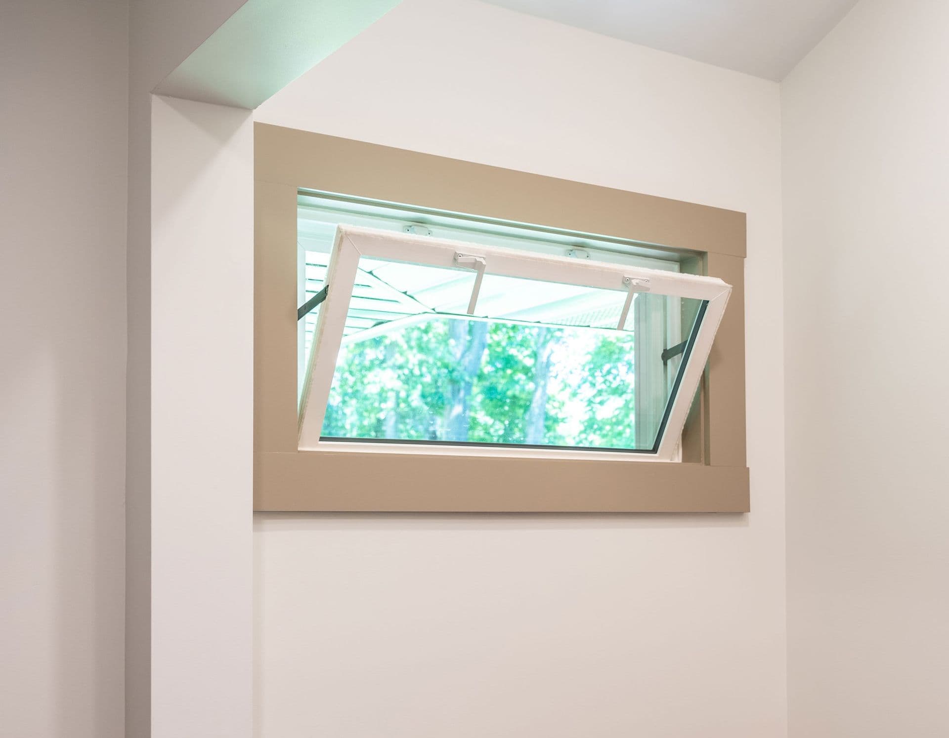 Hopper Window